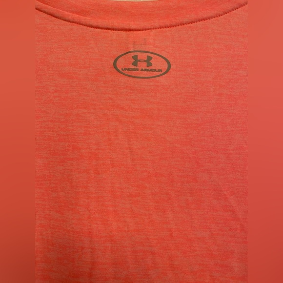 Under Armor, heat gear T-Shirt/ color: neon orange, size large - Picture 4 of 5